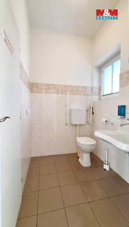 Prodej kanceláře, Hradec Králové - Slezské Předměstí, Vážní, 290 m2