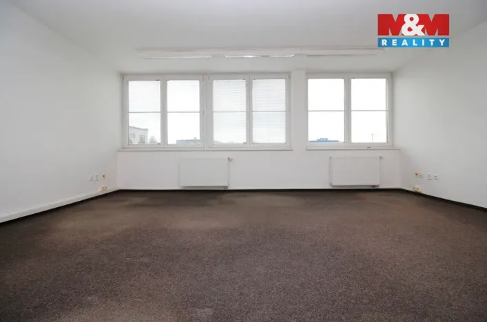 Prodej kanceláře, Hradec Králové - Slezské Předměstí, Vážní, 290 m2