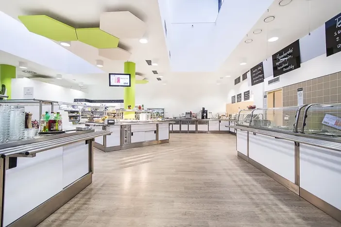 Pronájem kanceláře, Praha - Karlín, Ke Štvanici, 1200 m2