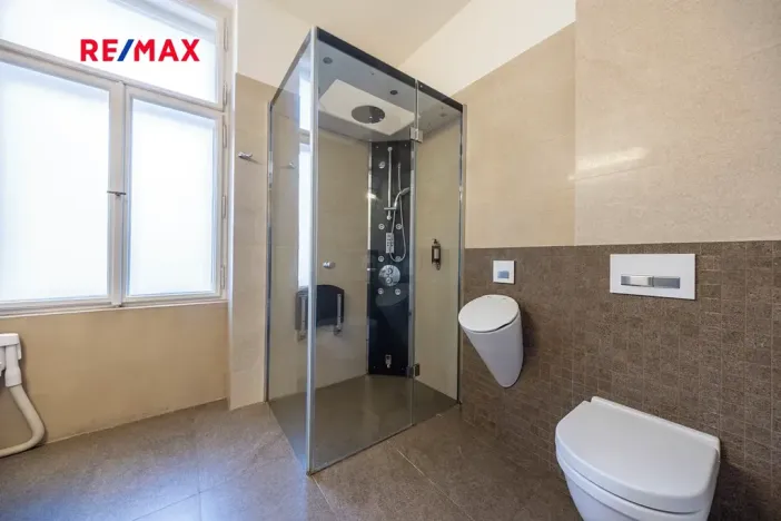 Prodej bytu 2+kk, Praha - Staré Město, Křižovnická, 71 m2