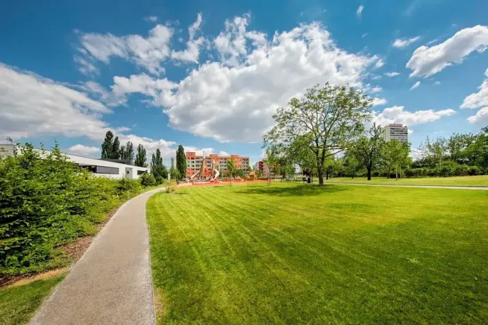 Pronájem kanceláře, Praha - Michle, Za Brumlovkou, 599 m2