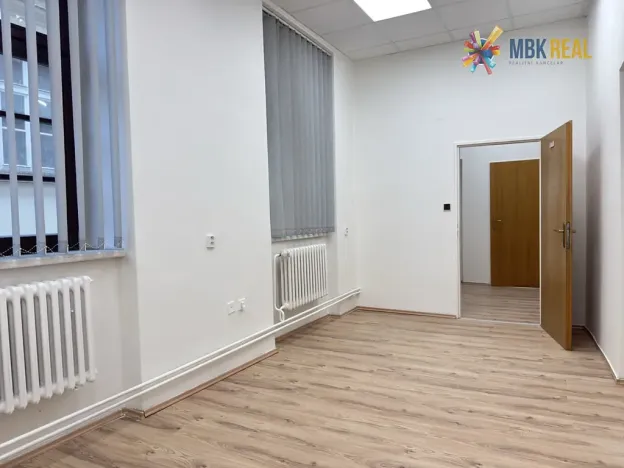 Pronájem kanceláře, Brno, Starobrněnská, 37 m2