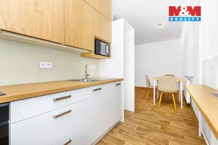 Pronájem bytu 3+kk, Pardubice - Zelené Předměstí, S. K. Neumanna, 62 m2