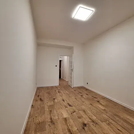 Pronájem bytu 2+kk, Praha, Bělohorská, 47 m2