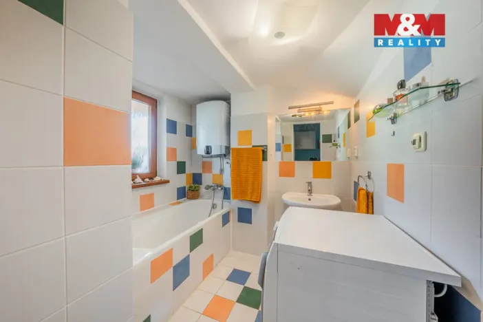 Prodej obchodního prostoru, Kladno - Kročehlavy, Vrchlického, 163 m2