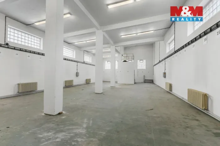 Pronájem výrobních prostor, Libušín, Důl Max, 768 m2