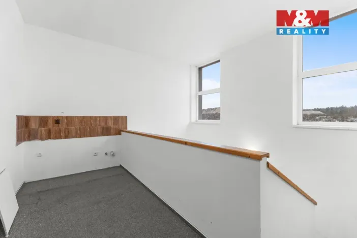 Pronájem výrobních prostor, Libušín, Důl Max, 768 m2