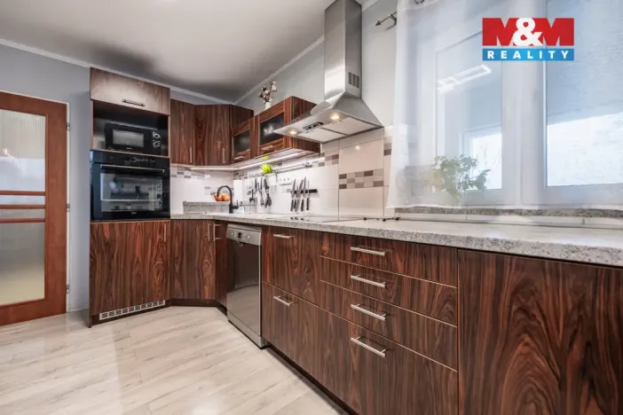 Prodej rodinného domu, Radonice, Růžičkova, 182 m2