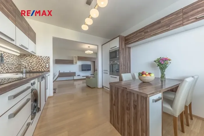 Pronájem bytu 2+kk, Praha - Kamýk, Krhanická, 54 m2