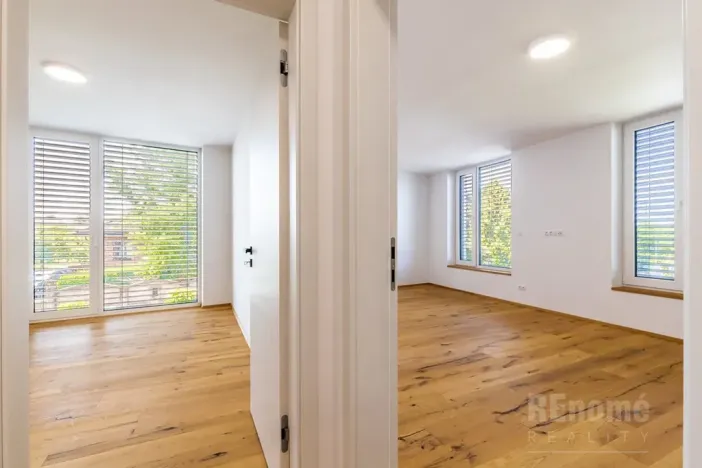 Pronájem rodinného domu, Jesenice, Průběžná, 200 m2