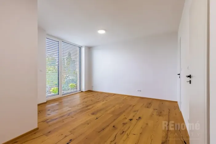 Pronájem rodinného domu, Jesenice, Průběžná, 200 m2