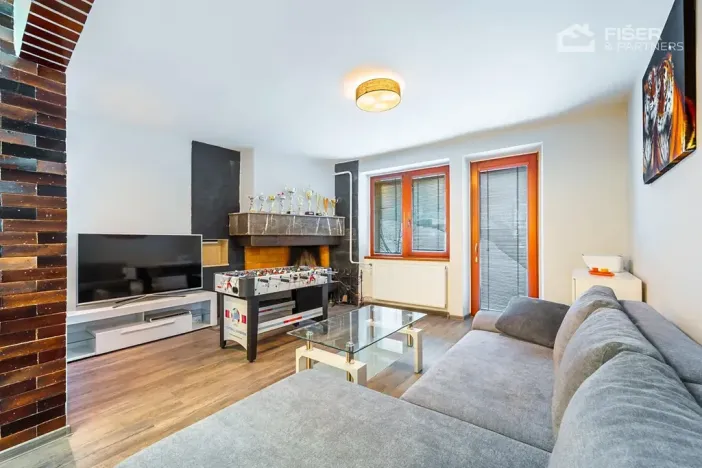 Prodej vícegeneračního domu, Halenkov, 232 m2