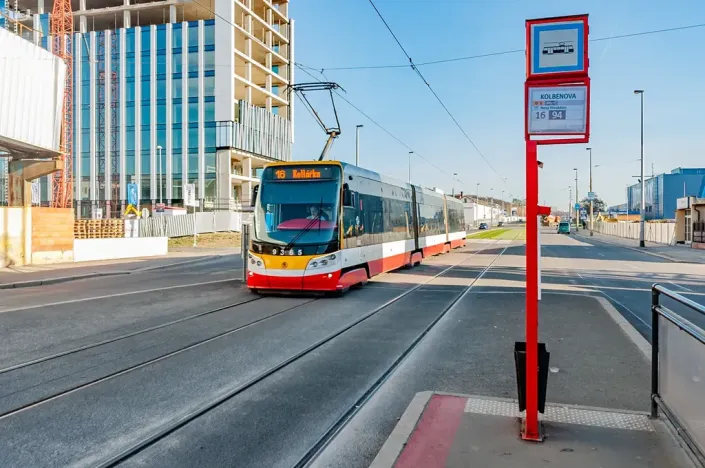 Pronájem bytu 2+kk, Praha - Vysočany, Strnadových, 55 m2