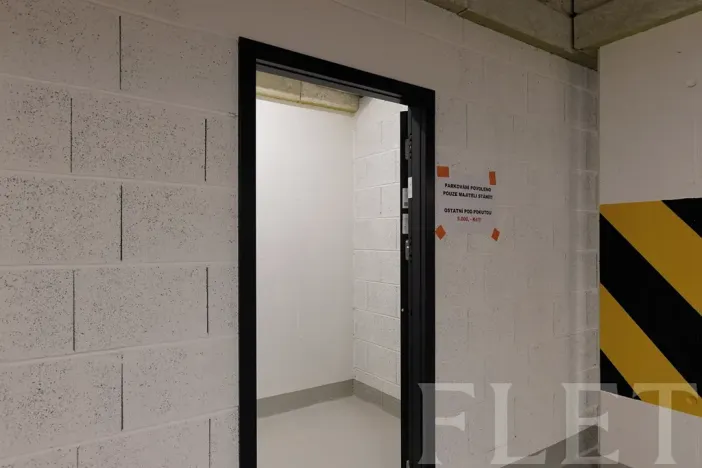 Pronájem bytu 2+kk, Praha - Holešovice, U průhonu, 48 m2