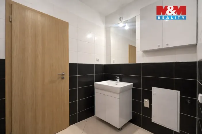 Pronájem bytu 2+kk, Praha - Vysočany, Pod Harfou, 52 m2