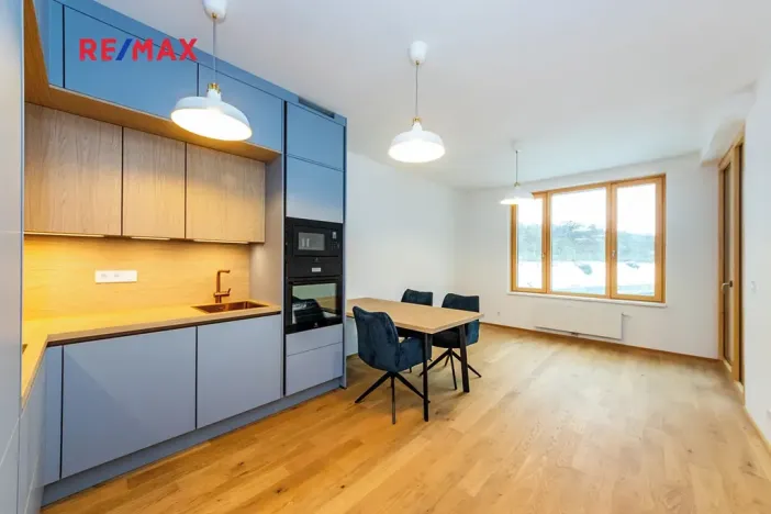 Pronájem bytu 2+kk, Praha - Radlice, U Komína, 53 m2