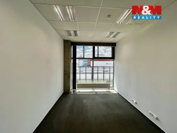 Pronájem kanceláře, Nupaky, Komerční, 200 m2