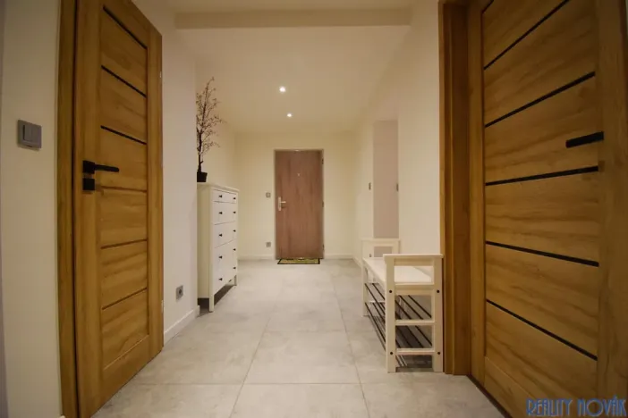 Pronájem bytu 2+1, Praha - Vinohrady, Lužická, 70 m2