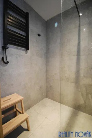 Pronájem bytu 2+1, Praha - Vinohrady, Lužická, 70 m2