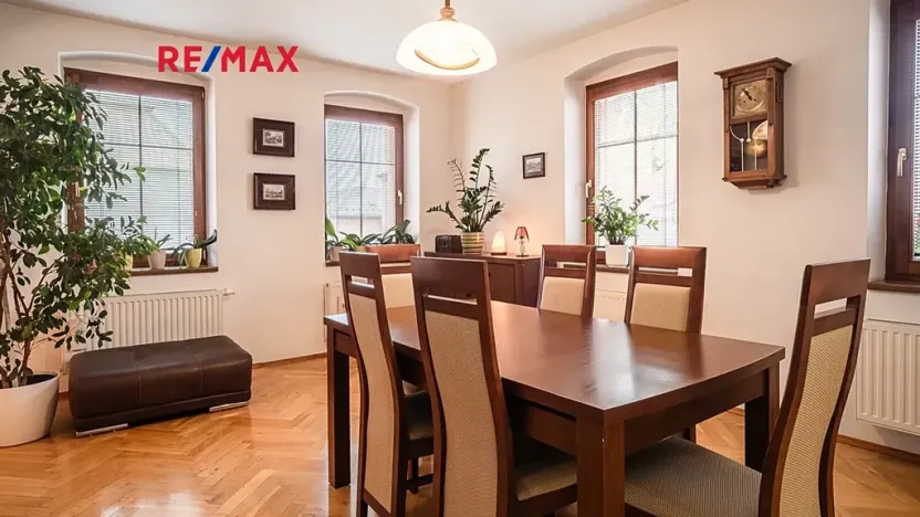 Prodej rodinného domu, Cvikov, Komenského, 298 m2