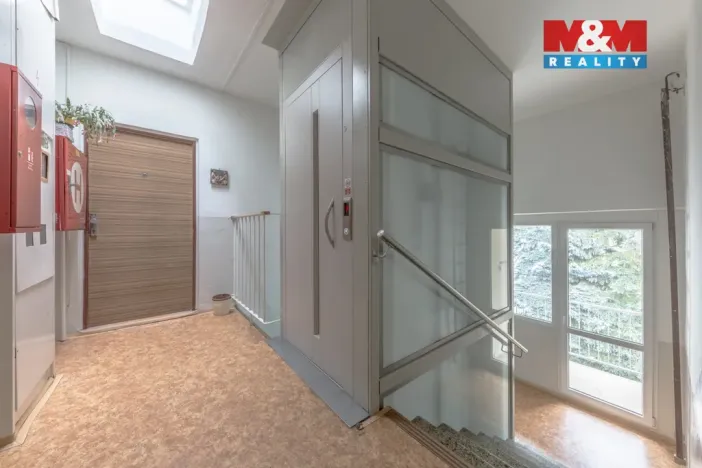 Prodej bytu 2+1, Děčín - Děčín IX-Bynov, Teplická, 61 m2