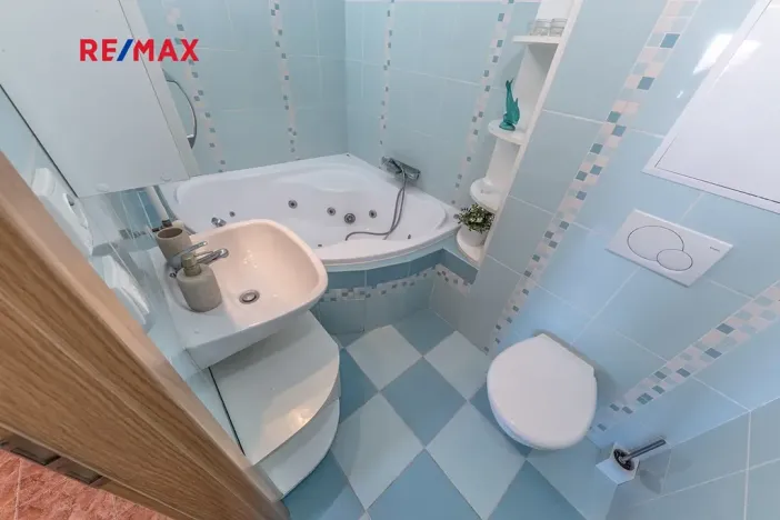 Prodej bytu 4+kk, Praha - Čakovice, Ke stadionu, 82 m2