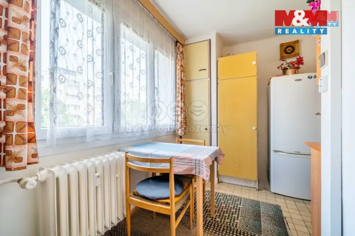 Pronájem bytu 1+1, Plzeň - Doubravka, Smrková, 42 m2