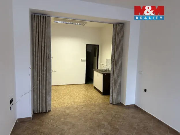 Pronájem obchodního prostoru, Jaroměř - Jakubské Předměstí, Palackého, 26 m2
