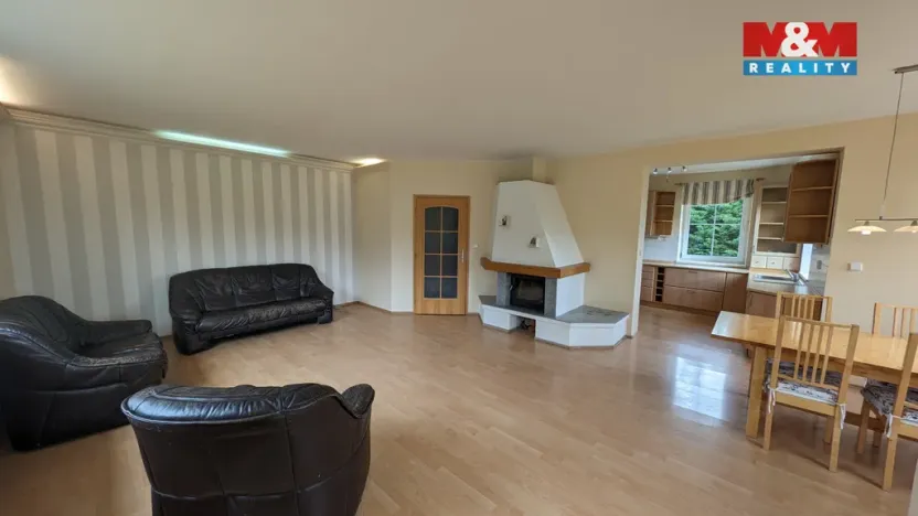 Prodej rodinného domu, Panenské Břežany, Vilová, 200 m2