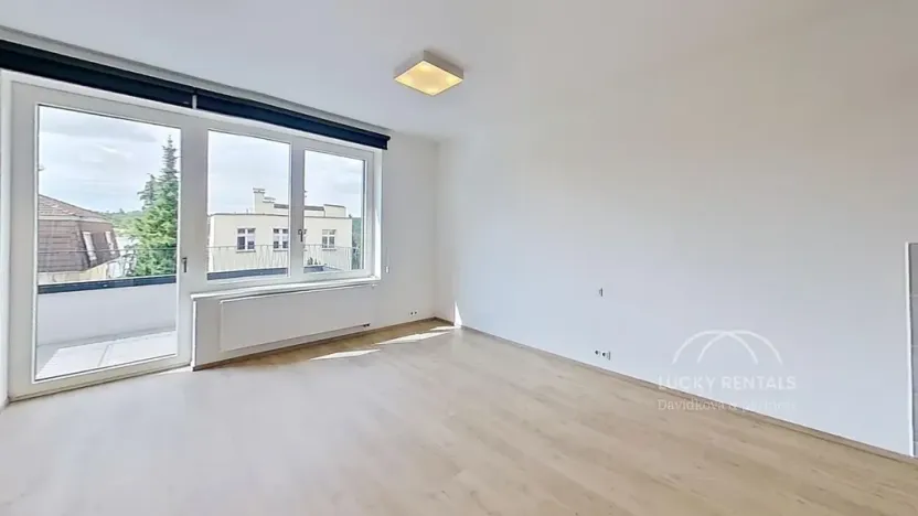 Pronájem bytu 1+kk, Praha - Velká Chuchle, Na hvězdárně, 35 m2