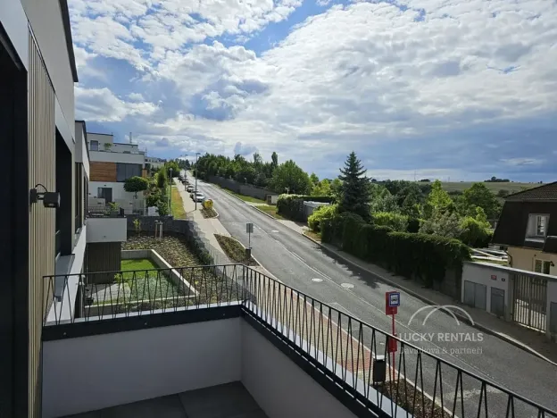 Pronájem bytu 1+kk, Praha - Velká Chuchle, Na hvězdárně, 35 m2