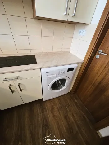 Pronájem bytu 1+kk, Praha - Holešovice, V zákoutí, 32 m2