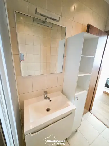 Pronájem bytu 1+kk, Praha - Holešovice, V zákoutí, 32 m2