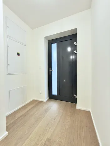 Prodej bytu 2+kk, Praha - Hlubočepy, U náhonu, 55 m2