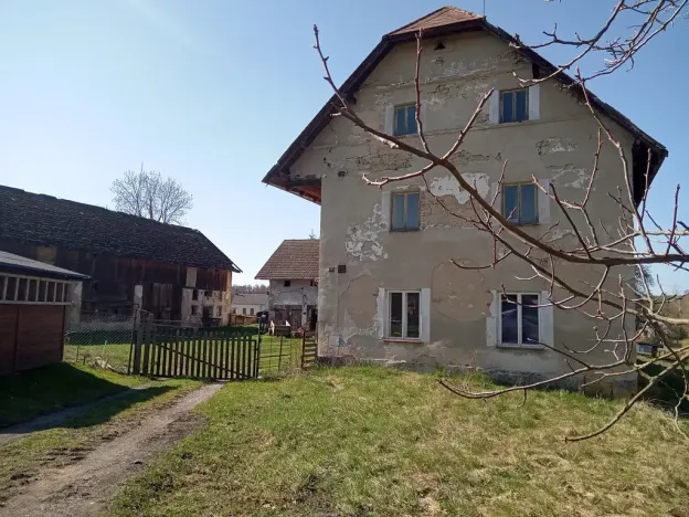 Prodej zemědělské usedlosti, Sezemice, 200 m2