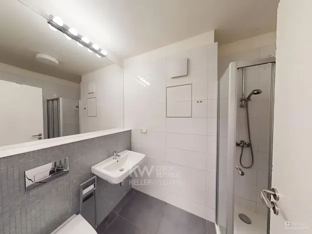 Pronájem bytu 1+kk, Praha - Libeň, Novovysočanská, 25 m2