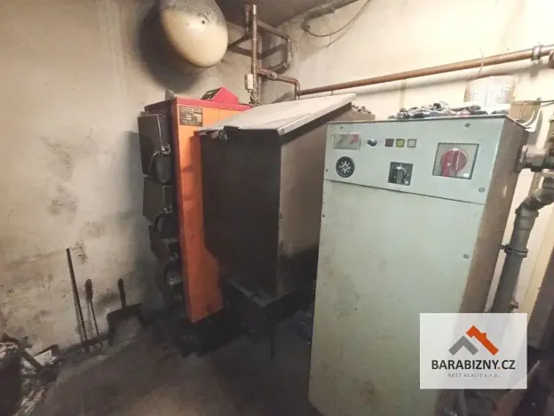 Prodej rodinného domu, Dvůr Králové nad Labem, 340 m2