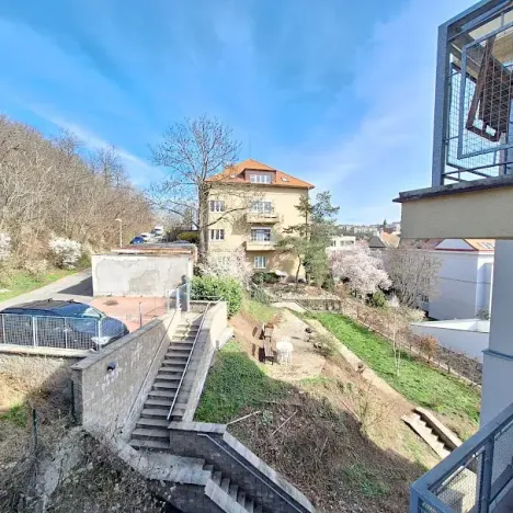 Pronájem bytu 1+1, Praha - Smíchov, Podbělohorská, 45 m2