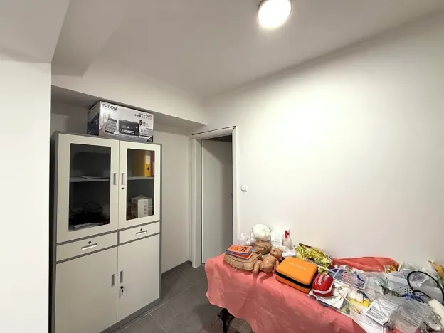 Pronájem kanceláře, Praha - Vršovice, Rostovská, 56 m2