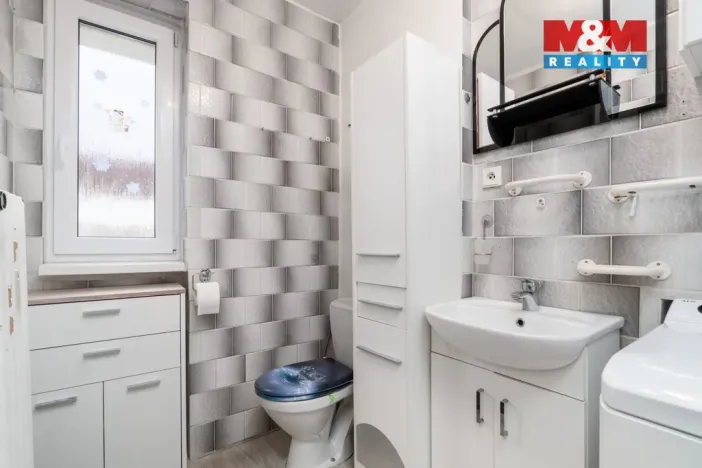 Prodej bytu 2+1, Meziboří, Okružní, 50 m2