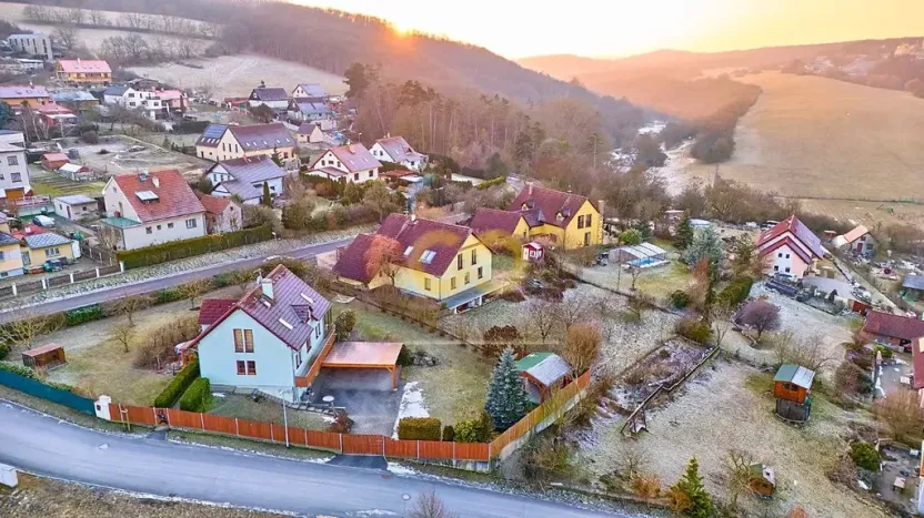 Prodej rodinného domu, Mořina, 239 m2