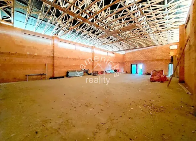 Prodej obchodního prostoru, Kamenný Újezd, Průmyslová, 469 m2