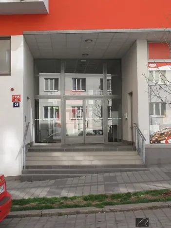 Pronájem garážového stání, Praha - Nusle, V Horkách, 14 m2