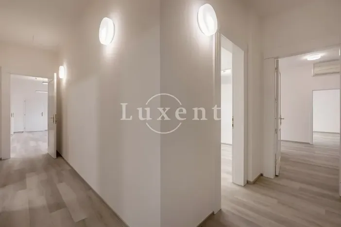 Pronájem bytu 3+1, Praha - Nové Město, Václavské náměstí, 156 m2