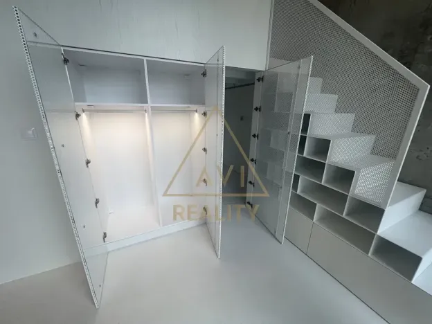 Pronájem atypického bytu, Praha - Modřany, Československého exilu, 41 m2