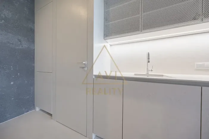 Pronájem atypického bytu, Praha - Modřany, Československého exilu, 41 m2