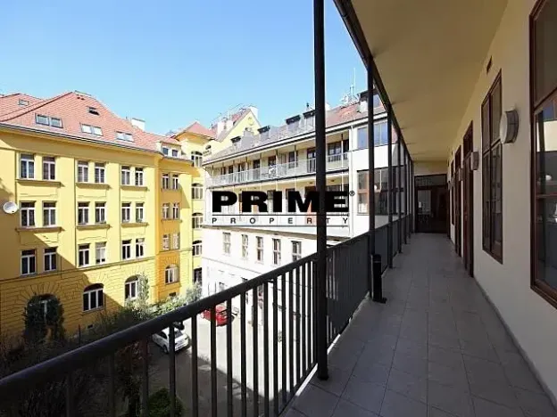 Pronájem kanceláře, Praha - Smíchov, Štefánikova, 70 m2