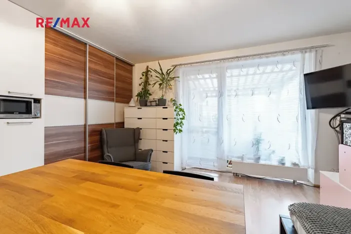 Prodej bytu 1+kk, Hostivice, Ječná, 32 m2