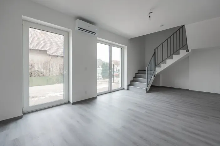 Prodej bytu 3+kk, Skorkov - Podbrahy, 90 m2