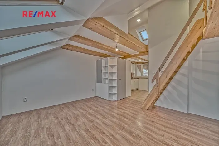 Prodej bytu 2+1, Poděbrady, Dr. Beneše, 68 m2